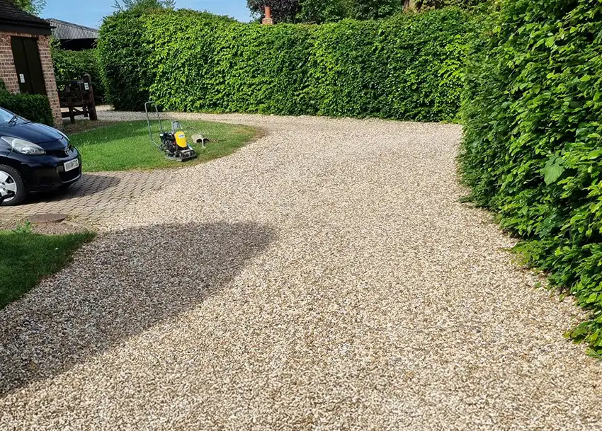 Driveway Refreshed with 20mm Decorative Stone